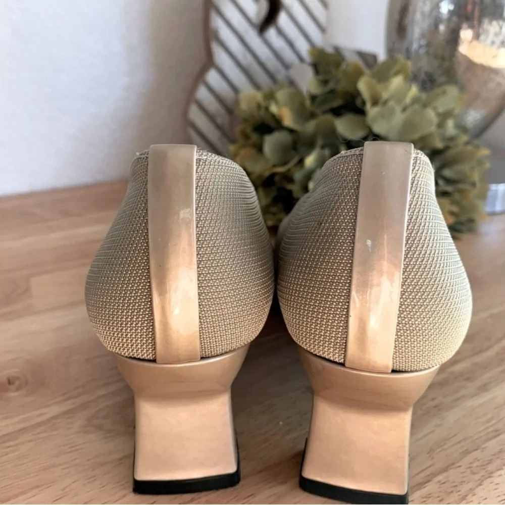 Stuart Weitzman Tan Champagne Gold Classy Cordine Toe Heels Pumps Size 6.5